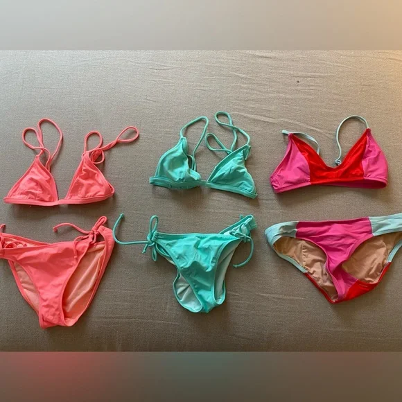 Lot of 3 Bikinis - Picture 2 of 5